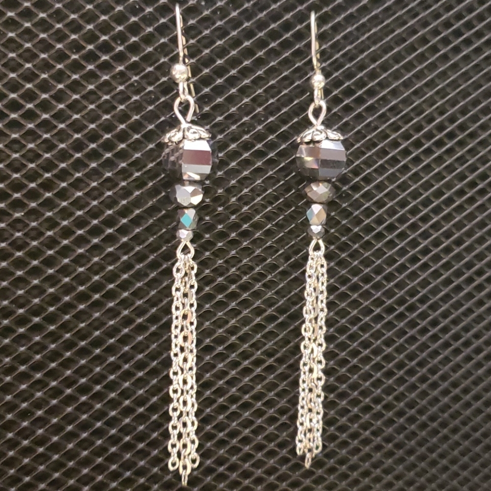 3/$20 | Silver/Gray lantern tassel earrings